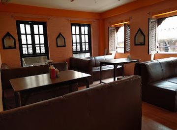 nepal/patan/bangalamukhi-temple/restaurant/cafe-de-maayaa