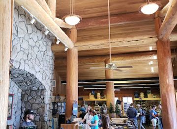 california/yosemite-village/restaurant/glacier-point-gift-shop-snack-stand