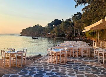 greece/saronic-gulf-islands/restaurant/psarotaverna-aeginitissa