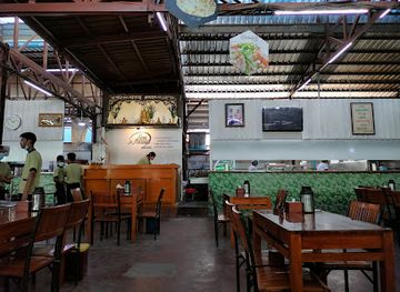 myanmar-burma/mandalay-region/restaurant/shwe-mandalay-cafe