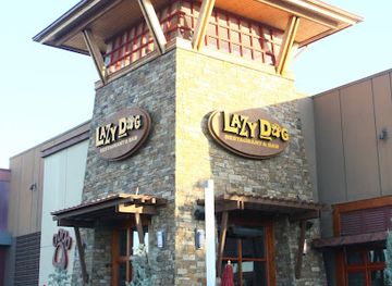 california/santa-clarita/restaurant/lazy-dog-restaurant-bar