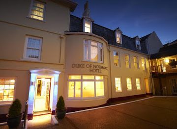 guernsey/vazon-bay/restaurant/pickled-pig