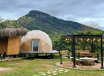sri-lanka/knuckles-mountain-range/restaurant/glamping-by-offtrek
