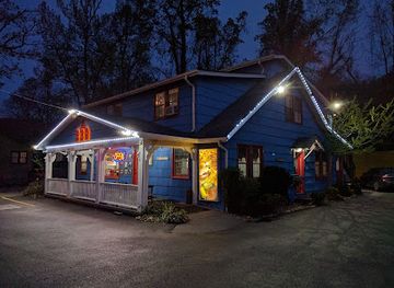 tennessee/gatlinburg/restaurant/hungry-bear-bbq