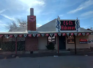 Trailhead Hideaway Bar and Grill
