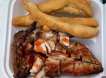 jamaica/port-antonio/restaurant/piggy-s-jerk-centre