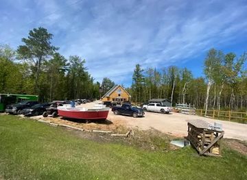 michigan/tahquamenon-falls-state-park/restaurant/ebby-s