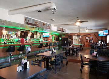 michigan/the-thumb/restaurant/the-boondocks-pub