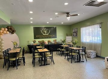 tennessee/clarksville/restaurant/10th-madison