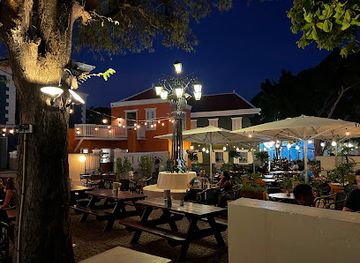 curacao/barber/restaurant/brgr-haus