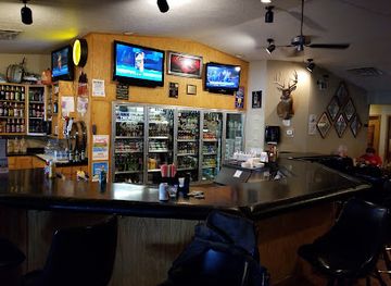 wisconsin/great-river-road/restaurant/bluffs-bar-grill