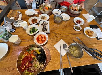 south-korea/jeonju/restaurant/45-year-old-traditional-bibimbap-jongno-hall