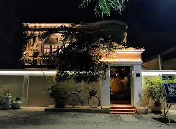 The French Door (Café & Restaurant)