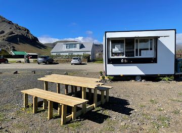 iceland/snafellsbar-area/restaurant/frista-food-truck-arnarstapi