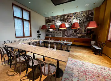 Royal Guard Cafe