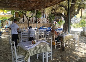 albania/himara/restaurant/portokalis