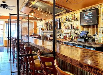 new-york/long-island/restaurant/husk-and-vine-kitchen-and-cocktails