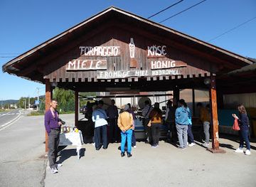 croatia/plitvice-lakes-national-park/restaurant/jadranka-honey-and-lika-cheese