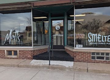 michigan/marquette/restaurant/smelted-pizza-x-matt-s-on-presque