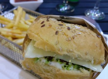 qatar/umm-salal/restaurant/outdoor-bbq