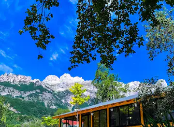 Villa GJECAJ Guesthouse and Restaurant