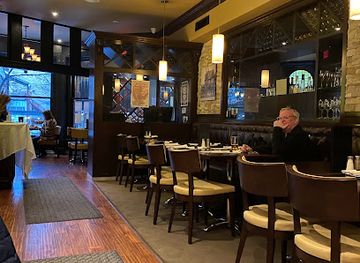 canada/toronto/restaurant/the-blake-house