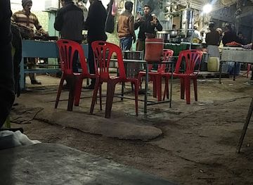 pakistan/peshawar/restaurant/road-side-peshawar-food