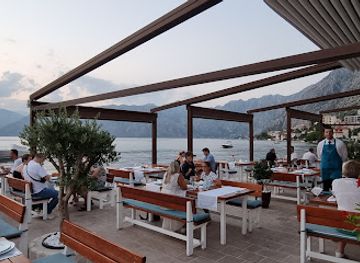 montenegro/perast/restaurant/konoba-bonaca