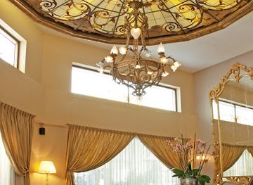 morocco/casablanca/maarif/restaurant/retro-table