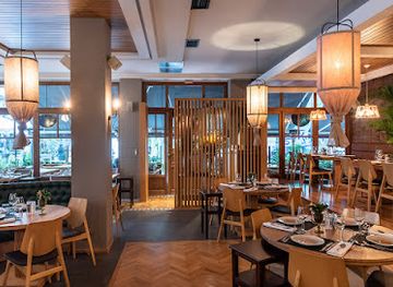 greece/thessaloniki/restaurant/three-little-pigs