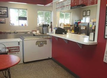 iowa/newton/restaurant/cardinal-corner