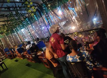 cameroon/mefou-national-park/restaurant/fresh-lunch