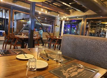 india/hyderabad/hussain-sagar/restaurant/amogham-lake-view-restaurant-banquets