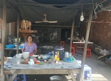 cambodia/kampong-cham/restaurant/small-shop