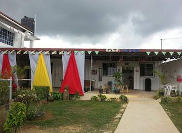 jamaica/cockpit-country/restaurant/macharl-s-bar-grill