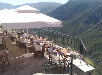 greece/delphi/restaurant/ydhria-delfoi
