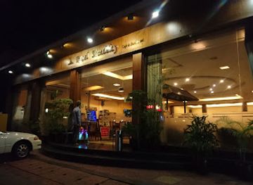 myanmar-burma/central-myanmar/restaurant/royal-mandalay-cafe-restaurant