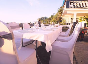 comoros/niumakele-waterfall/restaurant/l-aquarium-sarl