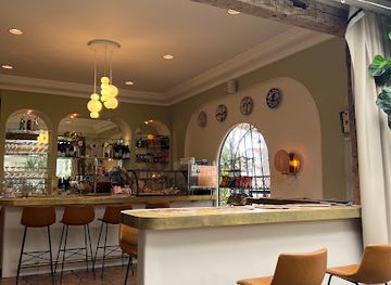 california/malibu/restaurant/la-la-cabana