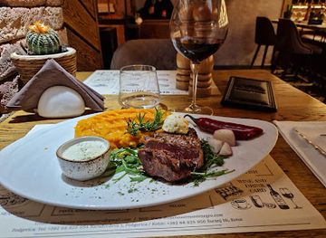 montenegro/zeta-plain/restaurant/steak-house-grill-fish-meat