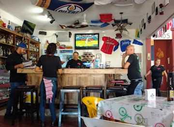 mexico/mazatlan/restaurant/friends-diner