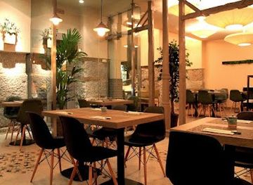 spain/madrid/retiro/restaurant/yoshi-sushi-more