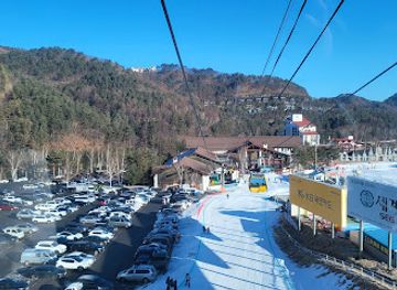 south-korea/pyeongchang-ski-resorts/restaurant/mona-yongpyong-dragon-plaza