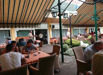 hungary/balaton-uplands/restaurant/halaszkert-restaurant