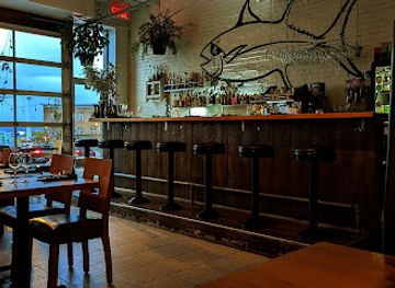 canada/quebec/restaurant/albacore-fruits-de-mer-poisson-huitres-bar-a-vin-cocktails-terrasse-resto-francais