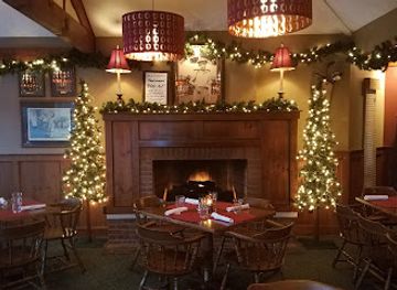 michigan/saugatuck/restaurant/clearbrook-golf-club-s-the-grill-room-restaurant