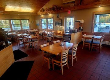 minnesota/superior-national-forest/restaurant/coho-cafe-bakery