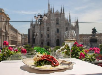 italy/milan/duomo/restaurant/ristorante-vista-duomo