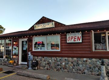 michigan/upper-peninsula/restaurant/epoufette-bayview-inn-inc