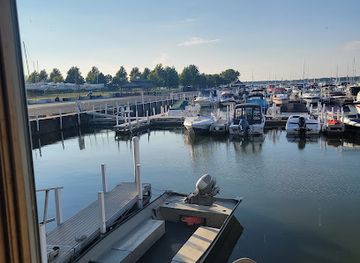 pennsylvania/erie/bayfront-district/restaurant/jr-s-on-the-bay